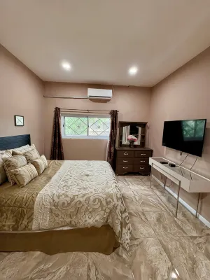 3-bedroom house in pleasant La Union with AC, WiFi โรงแรมใน