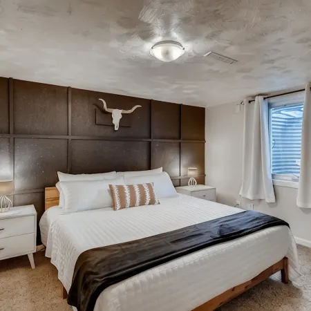 Huge & Stylish 5bd3ba Close to Denver & Boulder! Dog friendly!