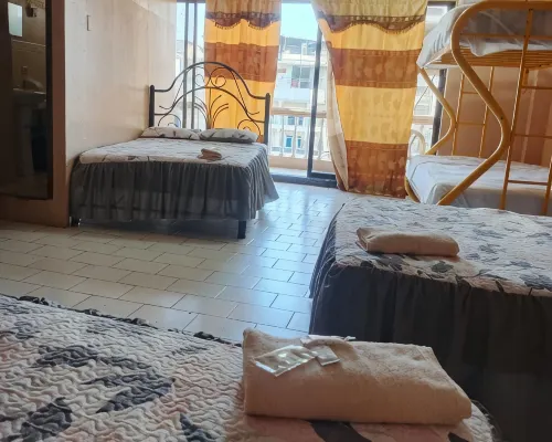 HOTEL DORADO Hoteles cerca de Estadio George Capwell