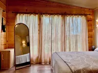 Eagle's Nest • Jacuzzi • Pet Friendly • Mtn Views
