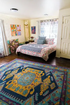 Local Artists Bohemian Loft - Condos