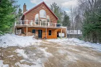 15 Guest Chalet with Sauna and Hot Tub - Bunk Room - 4 minutes to Sunday River - Alppimaja