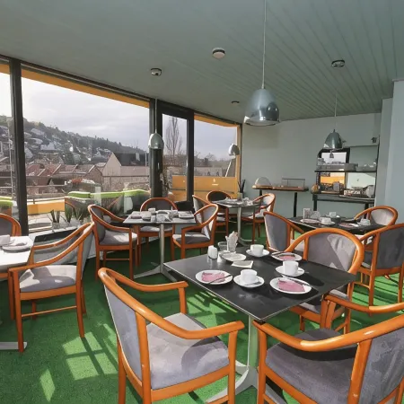 Hotel Alpha