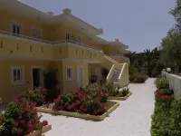 Kontessa Apartments - สระว่ายน้ำแบบอินฟินิตี้