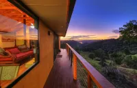 Maleny Tropical Retreat - Mountain view