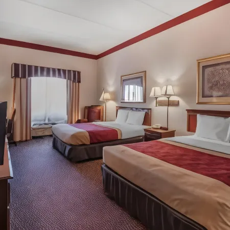Econo Lodge Inn & Suites