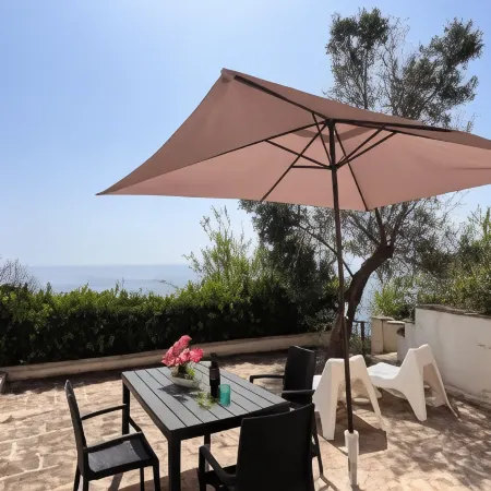 House overlooking the bay - Seaview