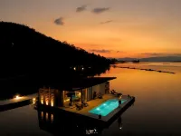 Z9 Resort - Pools