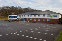 Holiday Inn Express CANTERBURY by IHG - parking