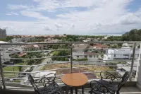 Golden View Serviced Apartments - View biển