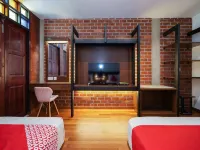 Little Kampung Studio Hotel di Durian Sebatang