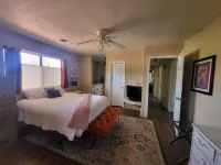 Best Views! Sleeps 8 Large Balcony, Firepit, Lawn, Patio, Wildlife - Balcony