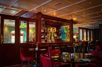 Step House Hotel - bar