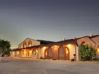 Best Western West Hills Inn Hotels in Chadron