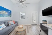 "A" SAND AND OCEAN LOVER'S VACATION VILLA