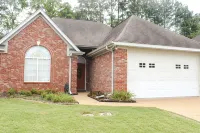 The Happy Hideaway - Gameday Haven - Homestays