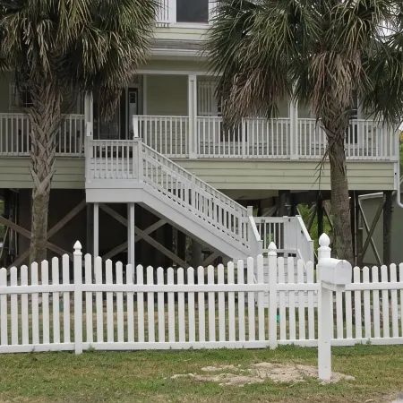 4BR Home with Private Dock on Warm Spring Fed Canal with Gulf Access