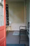 Brady St - Secret Garden - Fire Pit - Chic Victorian - Family Friendly - balcony
