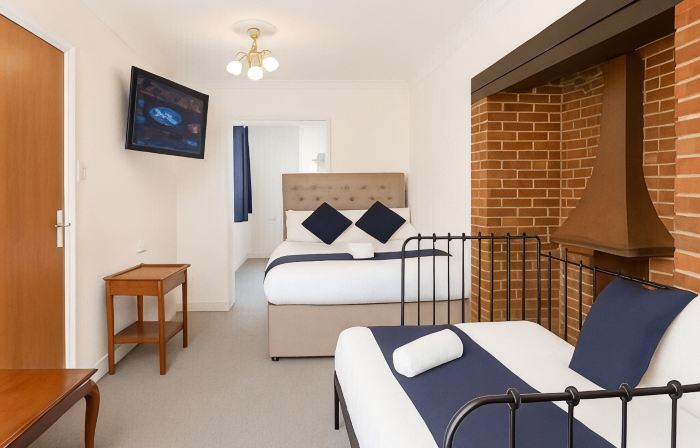 All Seasons Guest House Gatwick & Airport Parking