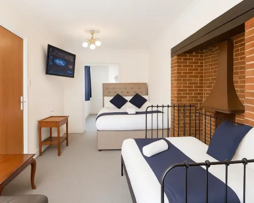 All Seasons Guest House Gatwick & Airport Parking Hotel a Horley