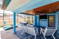 Luxury Spacious Home Pool, Boat Dock Gulf Access! Fits up to 12 people - Homestays