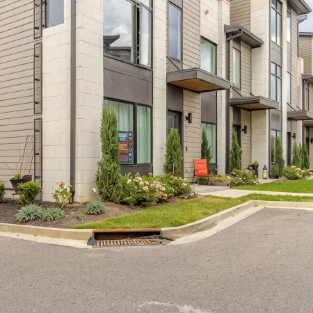 Southside Charmer, 5 min to Downtown!