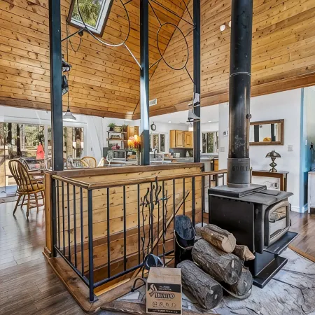 Cozy 5 Br 4BA Cabin Pool Table Game Rm 2.5 Acs BBQ Dogs on Way to Grand Canyon