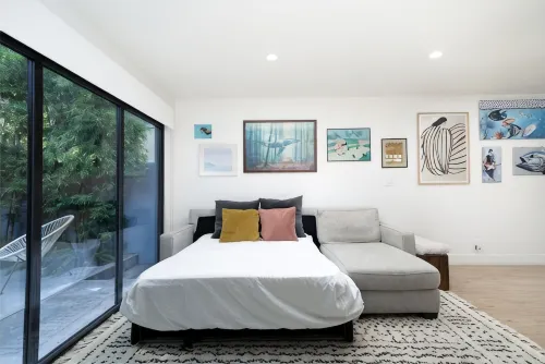Modern Home - steps from downtown LB! - บังกะโล