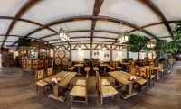 Park-Hotel Noviy Vek - Pools