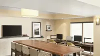 Hampton Inn Portland Airport