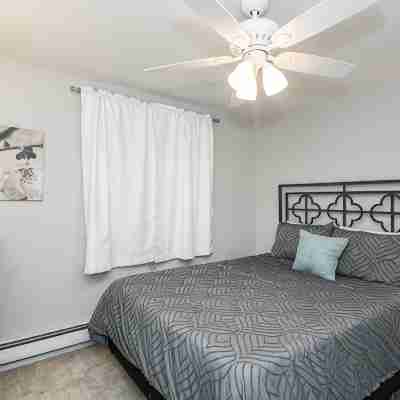 Discounted Oasis, 2 Bedroom Lower-Level Duplex 5 Minutes to Mayo Clinic! Rooms