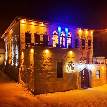 Zuwinasa House Hotel