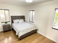 Entire Remodeled House 2B1B in LA w/self check-in