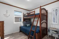 Oceanside, Fun Location, Walk to Beach