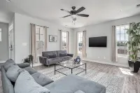 4 Bedroom Cottage - 5 Minutes from both beaches - Bungalows