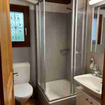 Cozy vacation apartment with lake view, quiet location Rooms