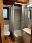 Cozy vacation apartment with lake view, quiet location - ห้องครัว
