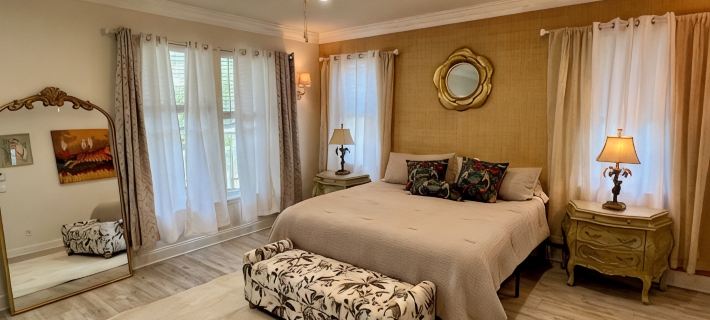 Gorgeous home in Vilano.  Situated btwn Beach  & Public boat launch with pool Hotels in Vilano Beach
