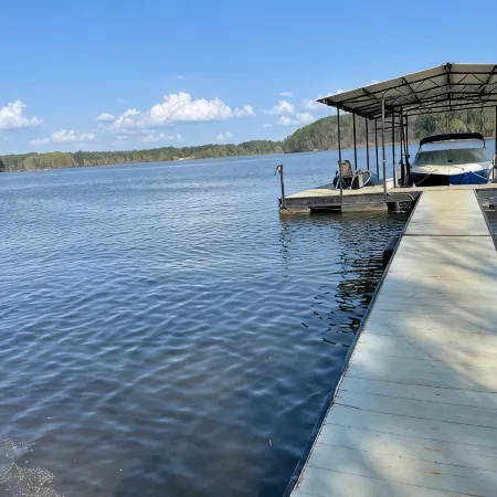 Waterfront 3Br Home on Lake Hartwell Near Clemson