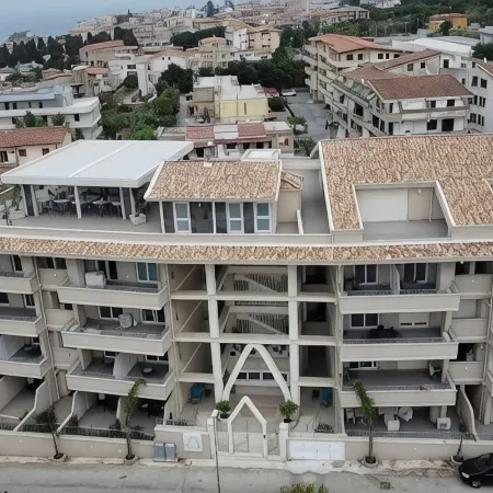 Middle Town Palace