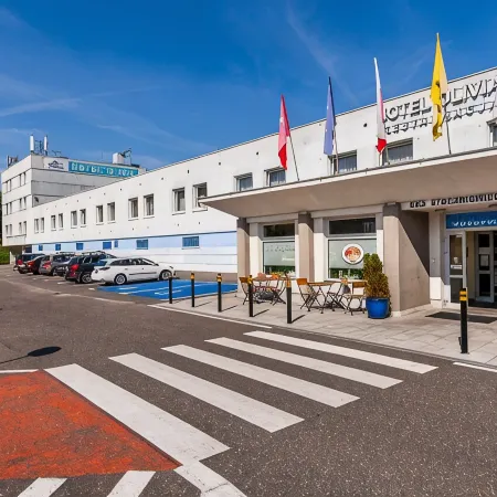 Hotel Olivia Отели рядом с достопримечательностью «Железнодорожная станция Гданьск-Заспа»
