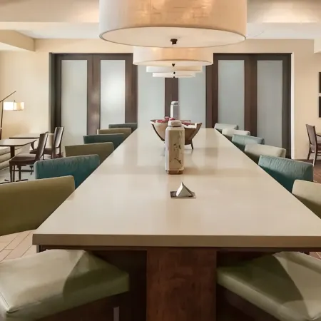 Hampton Inn Lincoln Airport