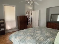 Historic 1904 Home w/Granite Kitchen, Fireplace, Treehouse! Near ATX/San Antonio - 民宿