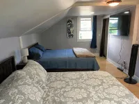 Village Gem - convenient, Spacious, 2 bedroom - Can be ADA Accessible - Wifi