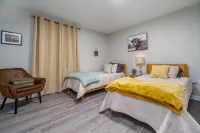 Serene Oakwood Townhouse - 4-Star