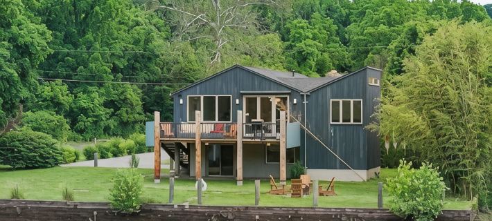 Modern Lakefront Retreat Hotels in Saugerties