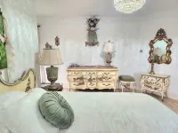 The Smith House Retreat w/HotTub, Bikes, Game/Movie Room, 10mins to Frankenmuth - WiFi