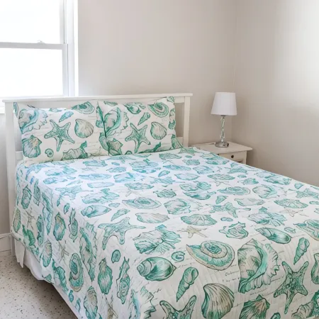 NEW! The Seafoam Bungalow - close to beaches!