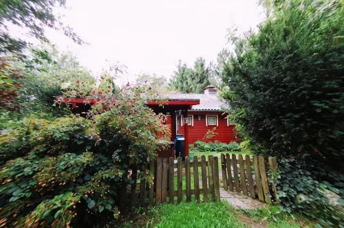Very cozy Scandinavian log house in a quiet location on a large plot - 2-Star