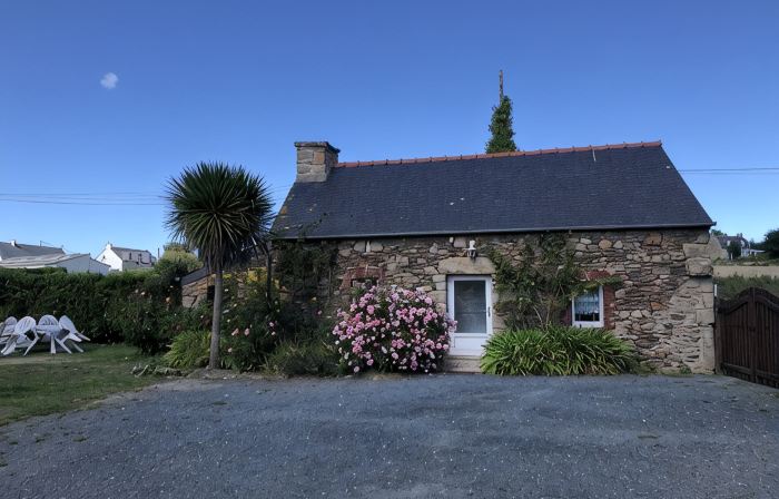 House at 700 m from the sea, facing south, garden, wifi, 1 bedroom, 2 persons